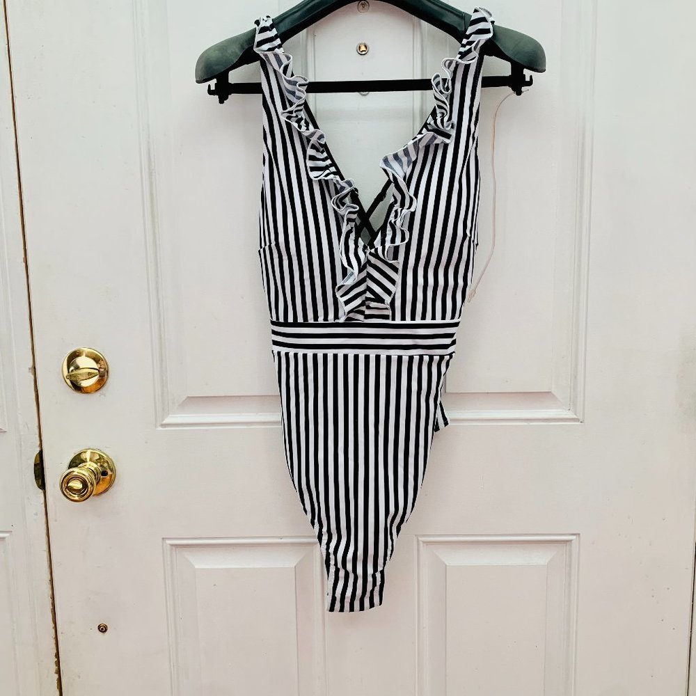 BLACK AND WHITE STRIPED SWIMSUIT NWOT